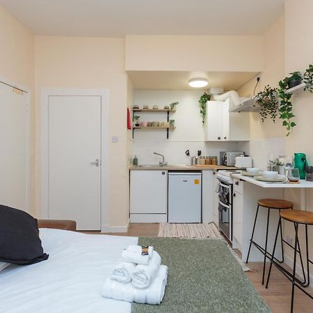 Апартаменты Cosy 1 Bed Flat Near City Centre Эдинбург Экстерьер фото